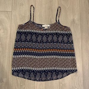 Women's flowy tank top